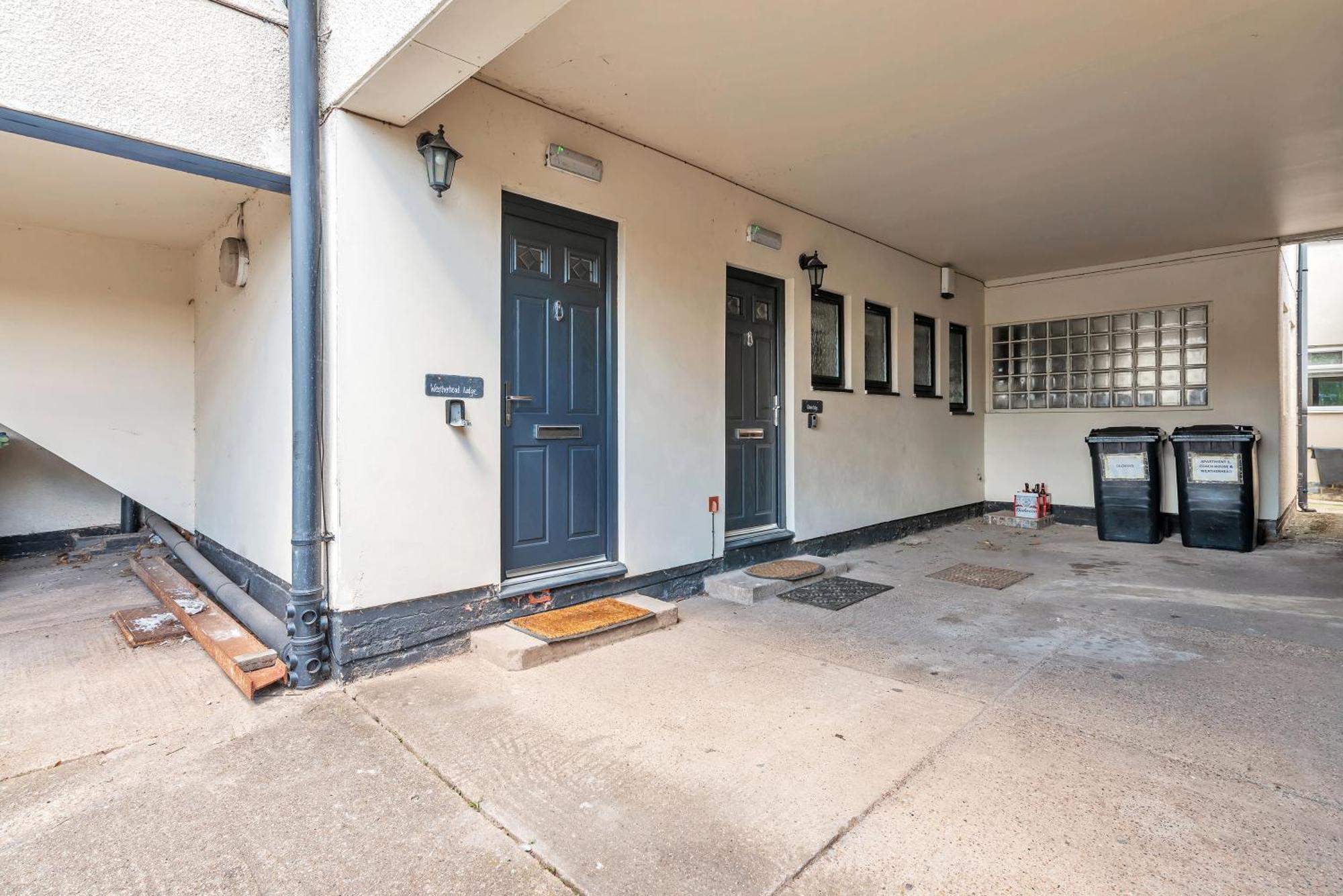 Weatherhead Lodge - Modern And Sleek Derby Apartment Exterior photo